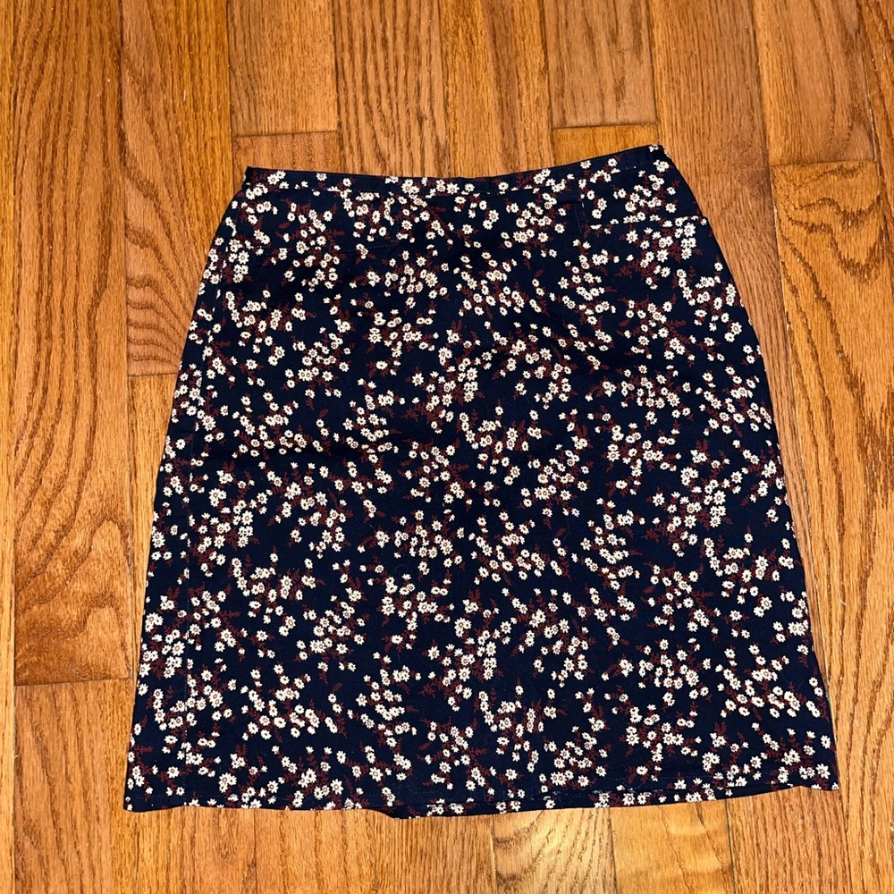 Floral midi skirt with pockets